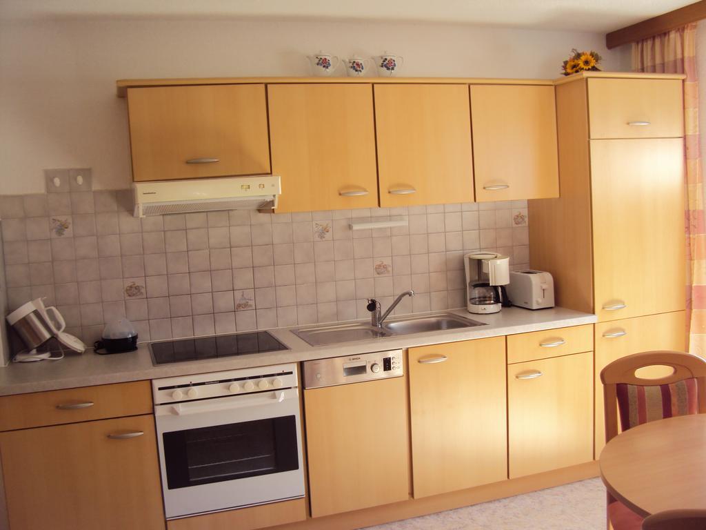 Haus Eben Lägenhet Hippach Rum bild