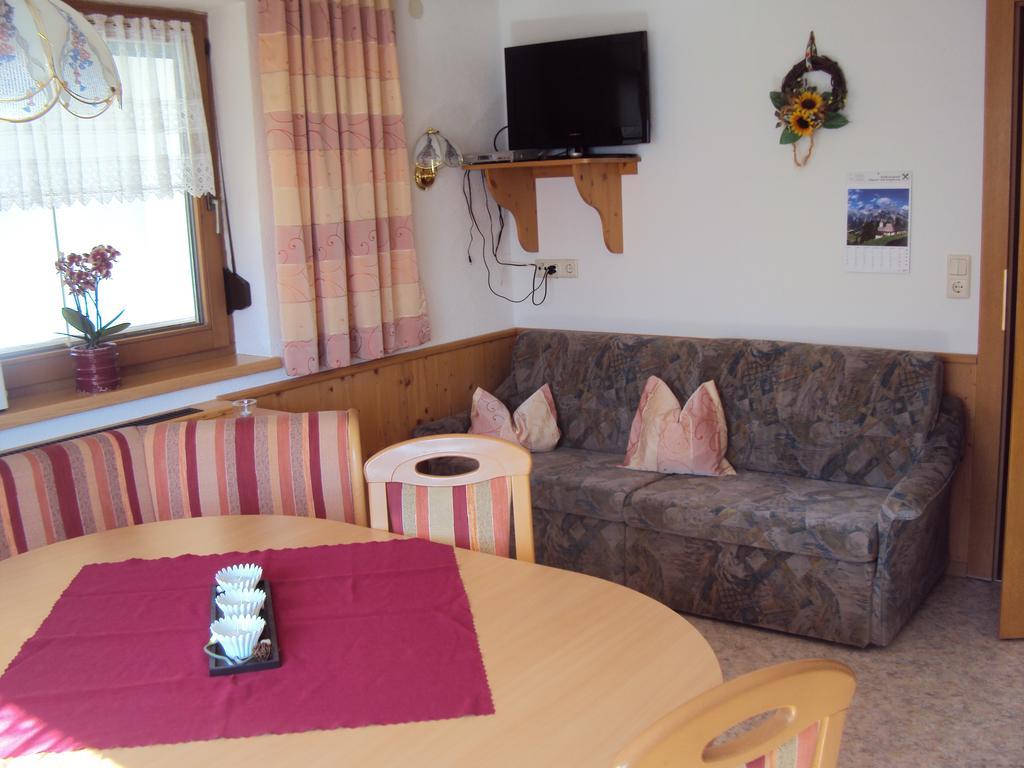 Haus Eben Lägenhet Hippach Rum bild