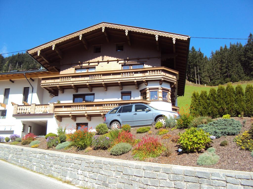 Haus Eben Lägenhet Hippach Exteriör bild