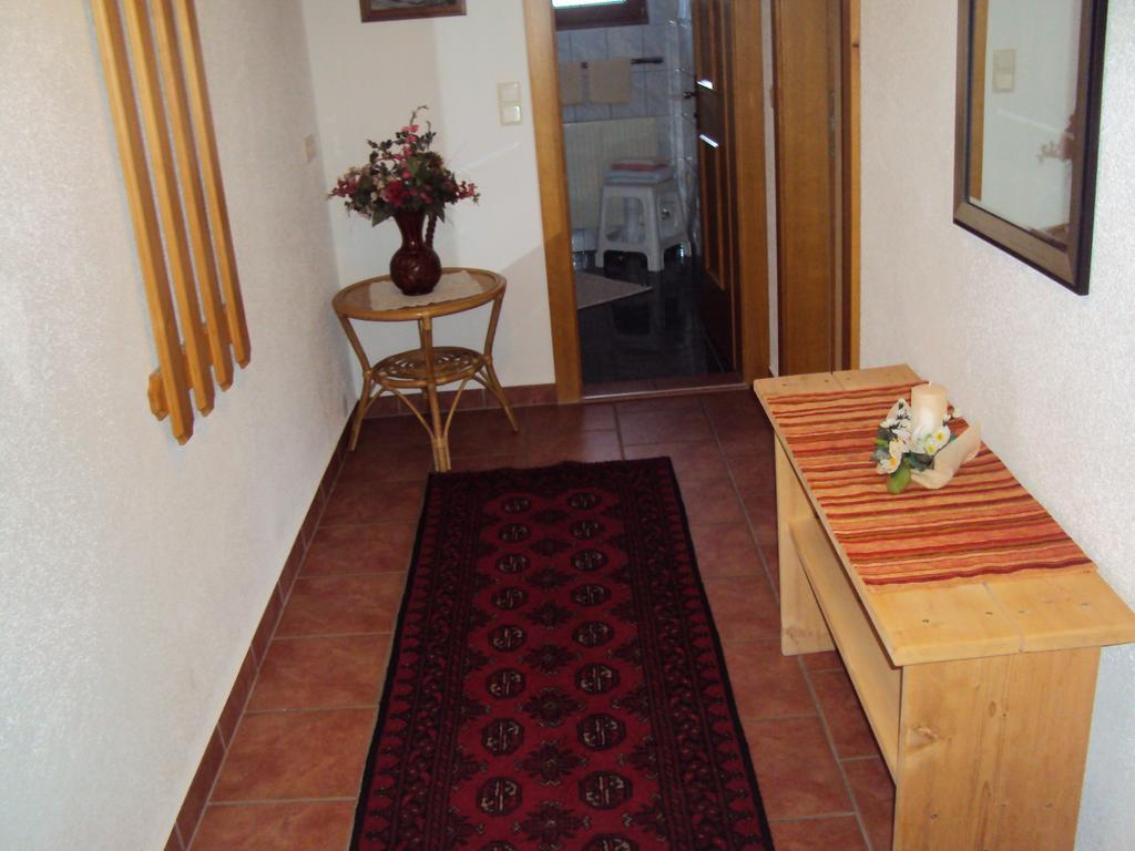 Haus Eben Lägenhet Hippach Rum bild
